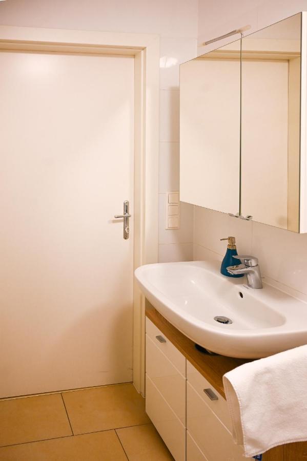 Hideaway Suite Danube Canal Vienna Exterior photo